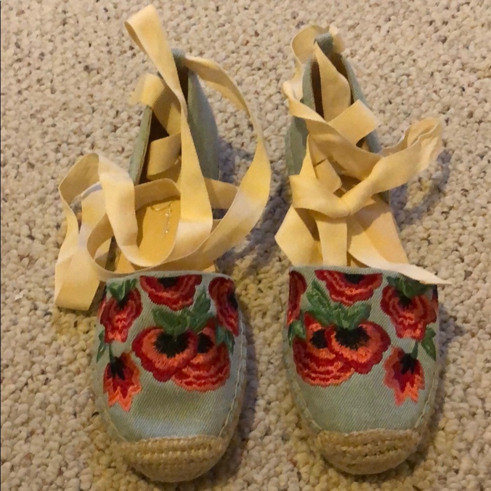 Jessica Simpson shoes EUC